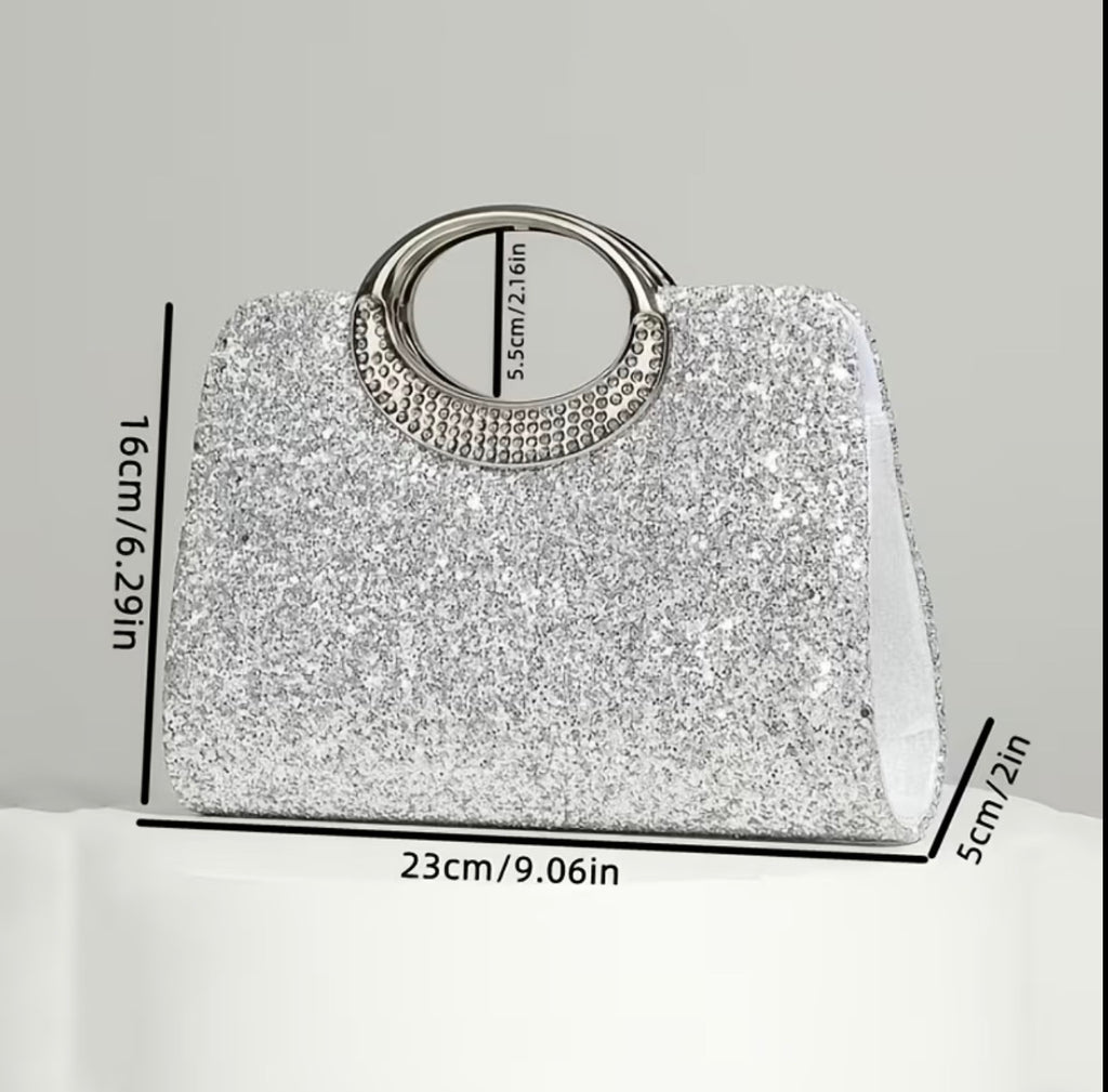 Bag measurements 23 x 16 x 5 cm