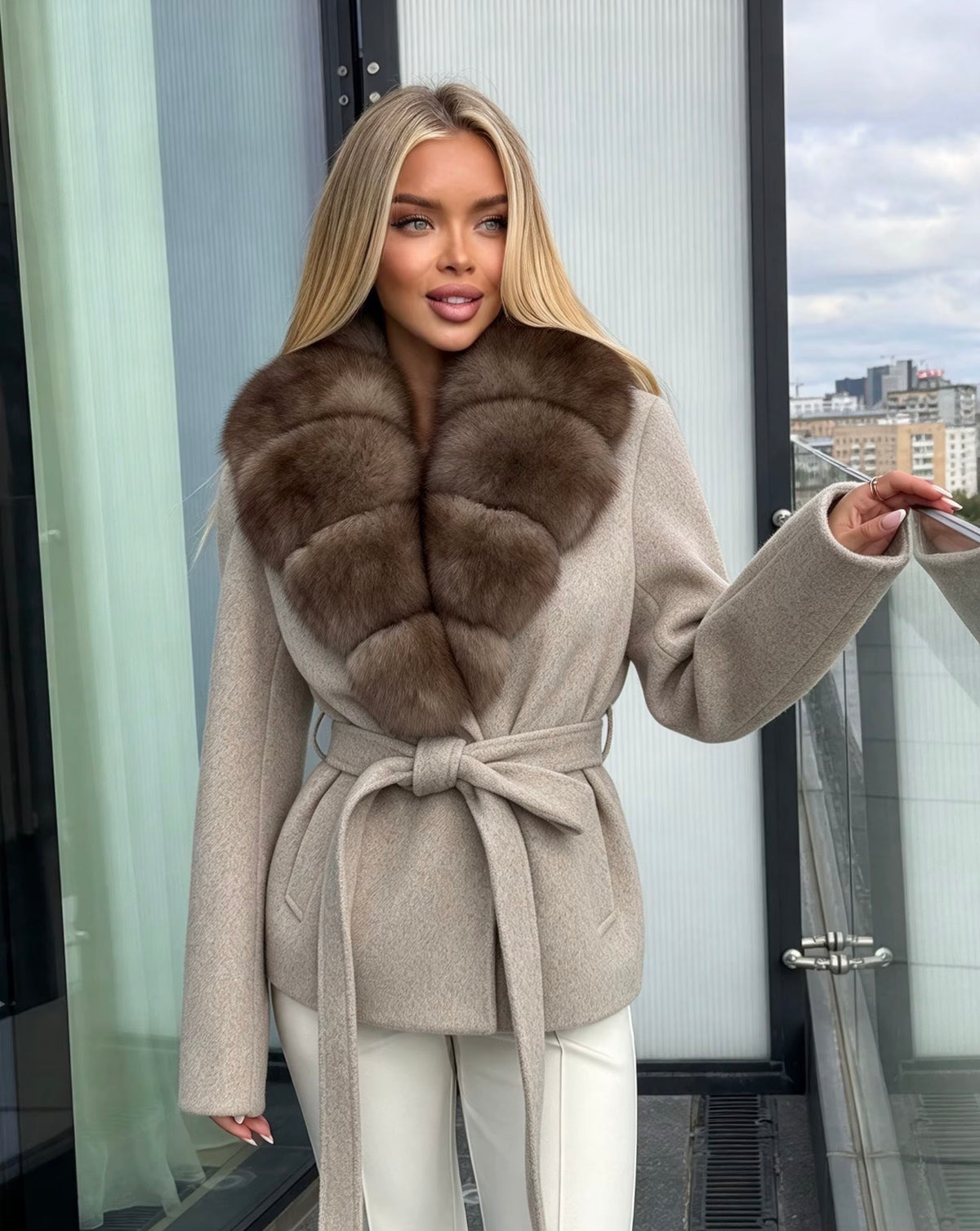 Beige short coat with plush fur collar